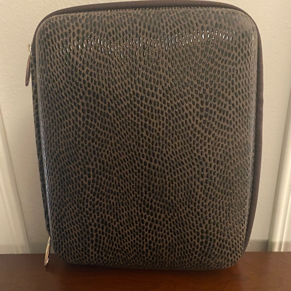 Laura Mercier custom artist portfolio makeup organizer